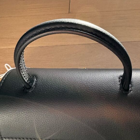 Authentic Versace
Mini La Medusa Leather Top Handle Bag - Picture 8 of 16